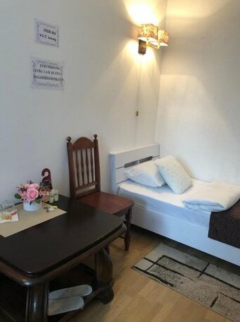 Mini-Hotel Guest Residence - Photo2