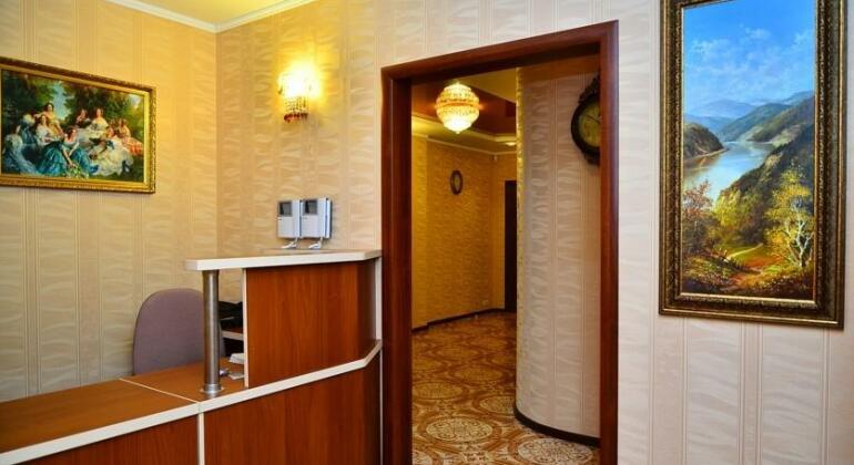 Nadobu Hotel Poznyaki - Photo2