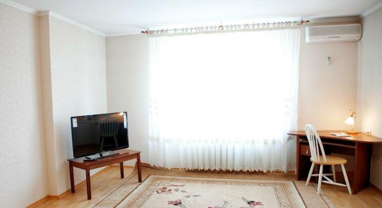 Poznyaky Apartments - Photo3