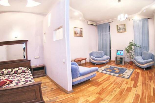 Rent Kiev Kreshchatik Apartment - Photo3