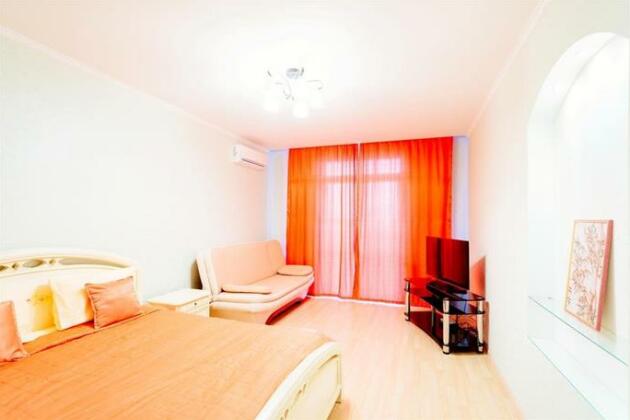 RentOrg Apartment on Kurbasa - Photo3