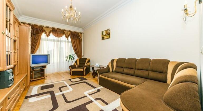 ST Apartments on Khreshchatyk - Photo2