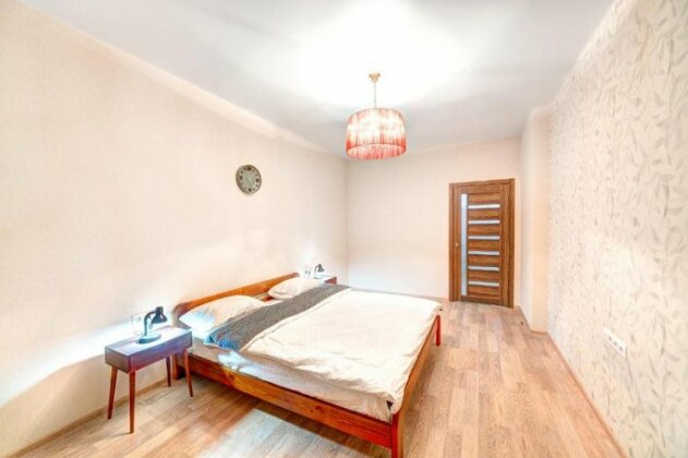 Three bedroom apartment on Lybidska