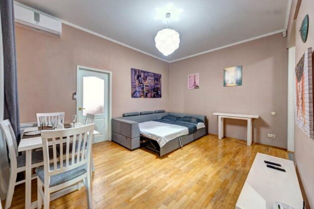 Two-bedroom Apartment near Arena City - Photo5