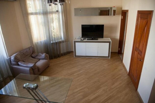 Two Bedroom Apartment with Balcony - Photo2
