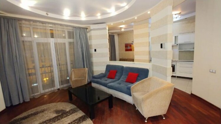 Two Bedrooms 13 Khreshchatyk Str Maidan - Photo5