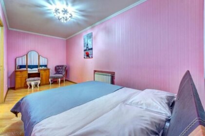 Two-Room Apartment on Kostya Hordiienka Ln 8