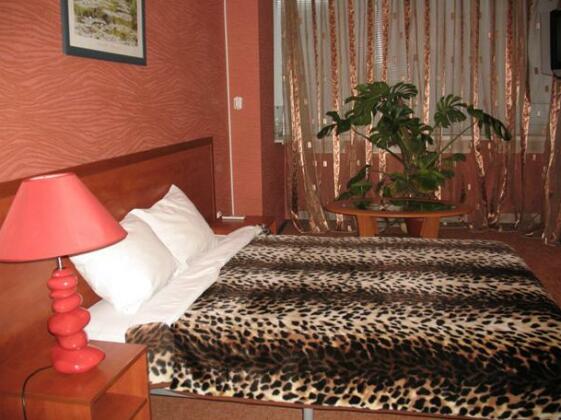 Ukrainian Hotel Service Apartments Ukraina Palace - Photo2