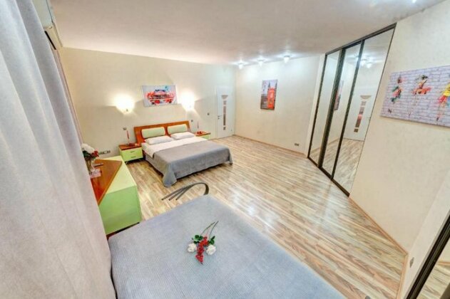 VIP apartment 3 bedroom na Laboratornom pereulke - Photo4