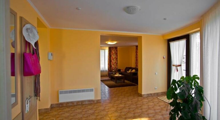 Elizium Park Hotel - Photo2