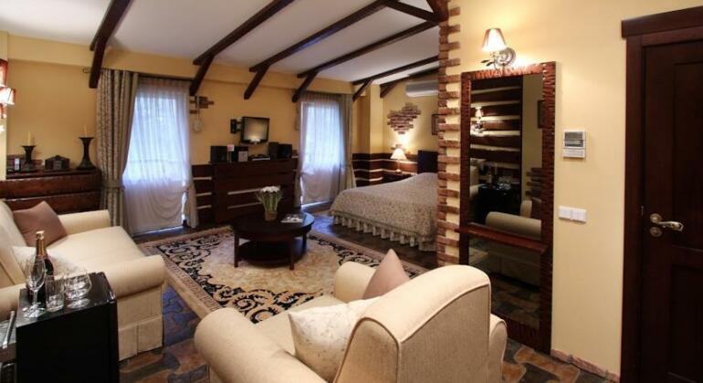 Park-Hotel Butenko Stable - Photo4