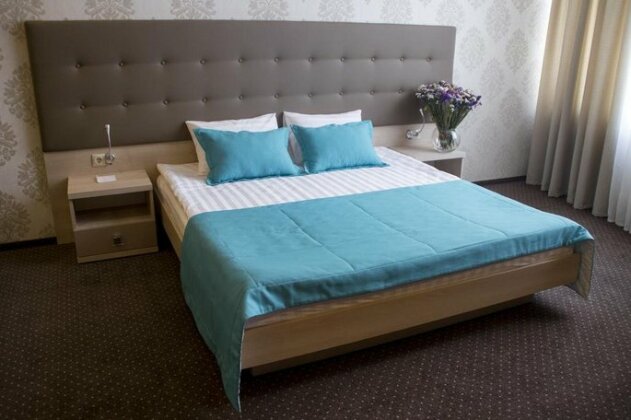 Hotel Versailles Lutsk - Photo5
