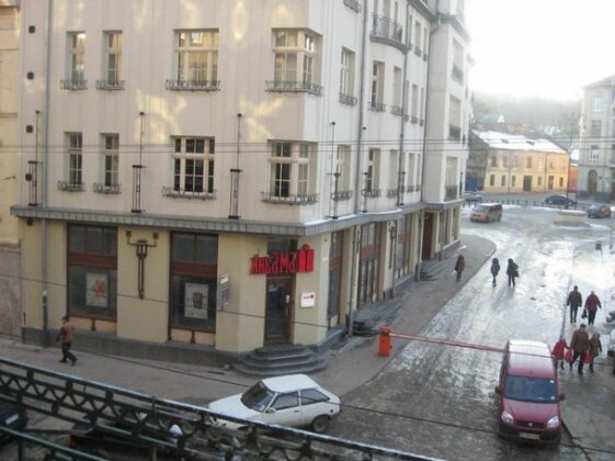 Apartment on Staryi Rynok Square