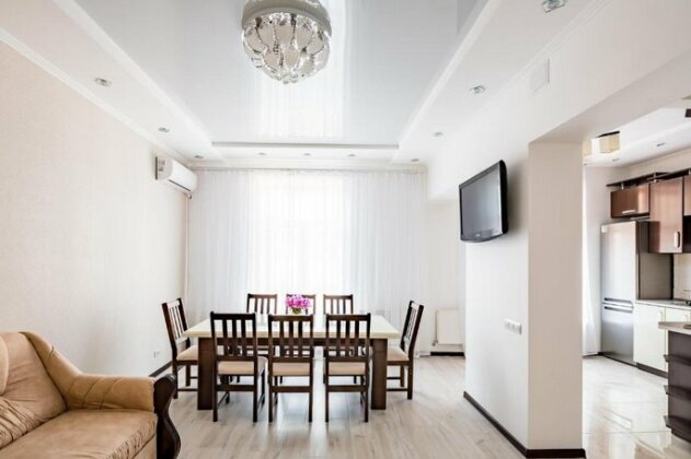 Avangard Franko VIP Apartment - Photo2