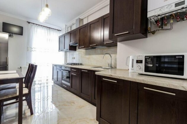 InLvivApartment on Kulisha str - Photo4
