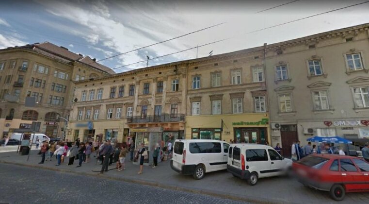 Lviv Opera House Apartment