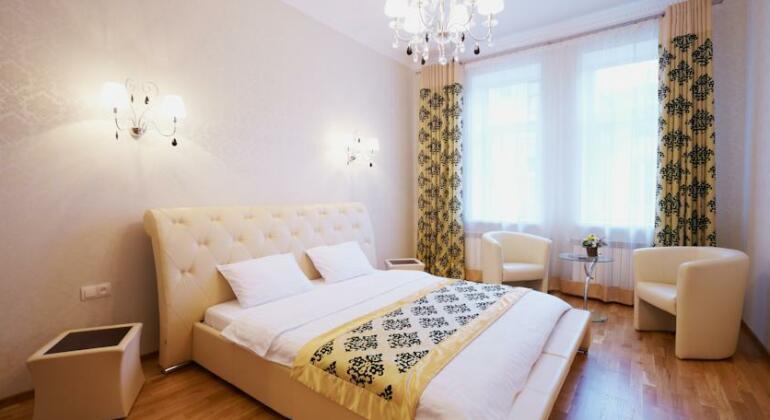 Lviv Tour Apartments - Photo2