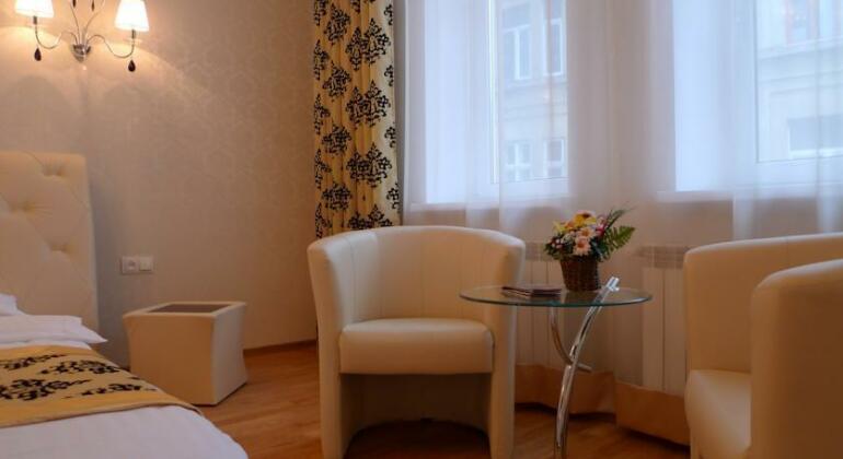 Lviv Tour Apartments - Photo4