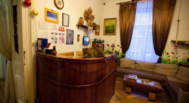 Old Ukrainian Home Hostel Lviv - Photo3