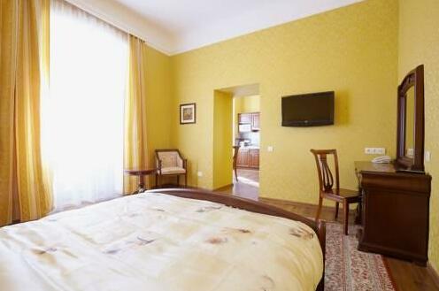 Queens Apartments Lviv - Photo4