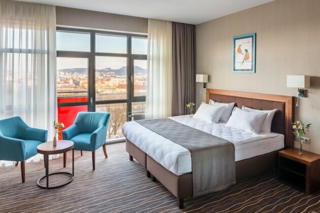 Taurus City Hotel - Photo2