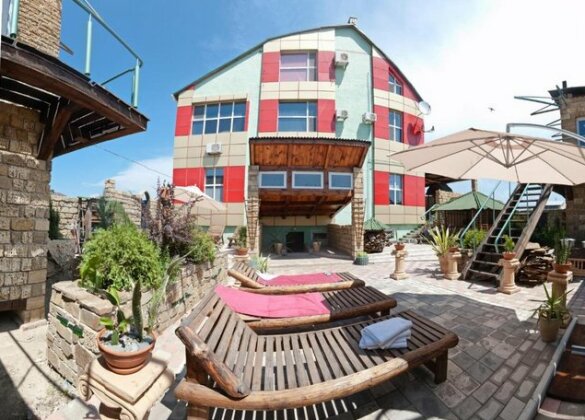 HOROSHO Guest Villa