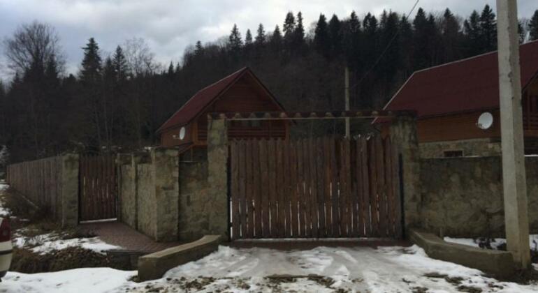 Guest House in Carpathians - Photo2