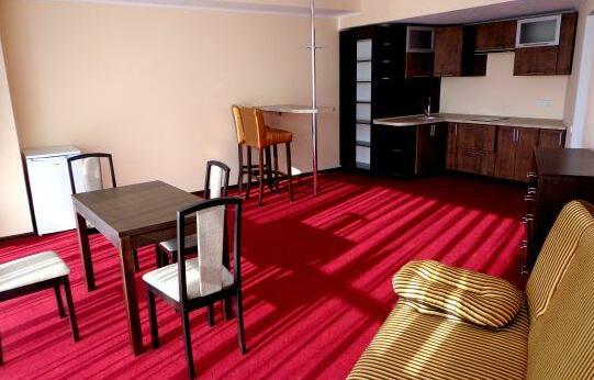 Mark Plaza Hotel - Photo3
