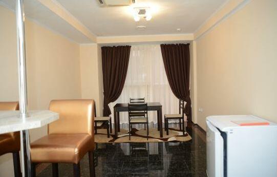 Mark Plaza Hotel - Photo5