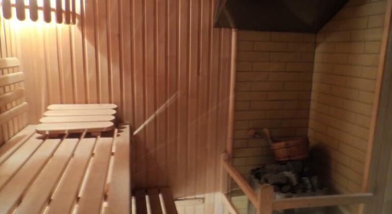 Tri Pidkovy Hotel - Photo2