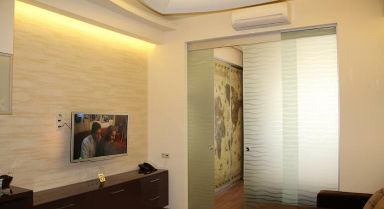 Apartment in Center of Odessa - Photo3