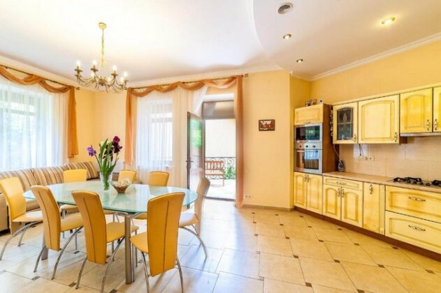 Arcadia Family House - Photo2