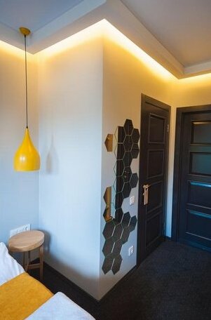 Beehive Hotel Odessa - Photo5