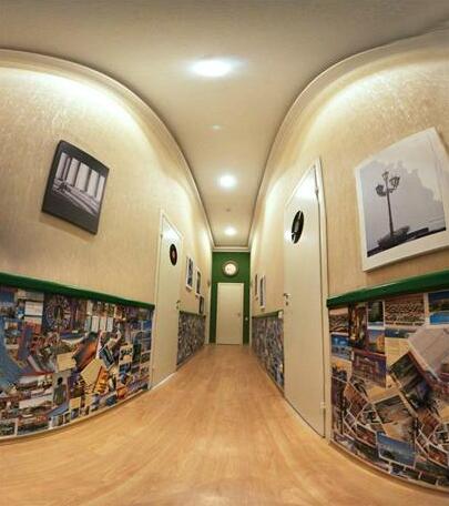 Chemodan Hostel Odessa - Photo2
