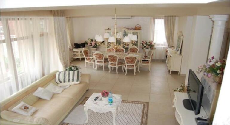 House near the sea - Photo3