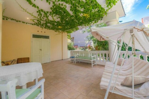 House with a terrace in Arcadia - Photo3