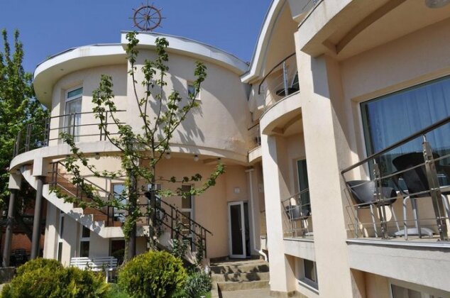 Lux Hotel Odessa - Photo3