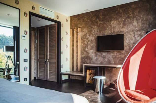M1 Club Hotel - Photo2