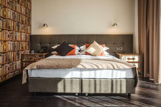 M1 Club Hotel - Photo3