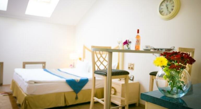 Metro Hotel Odessa - Photo5