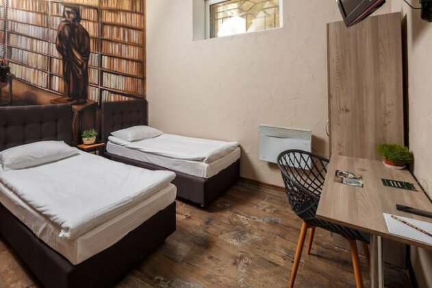 Mezzanine Hotel - Photo4