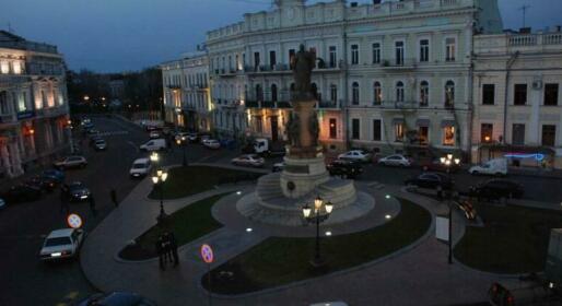 Pale-Royal Apartments - Odessa