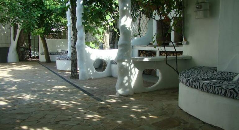 Riviera Apartments - Photo5