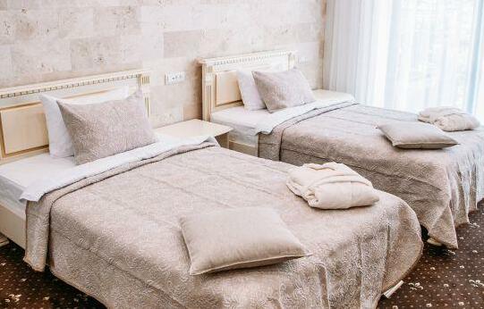 VINTAGE HOTEL on French Boulevard - Photo5