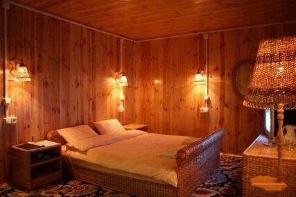Buymerovka Pine and Spa Resort Okhtyrka