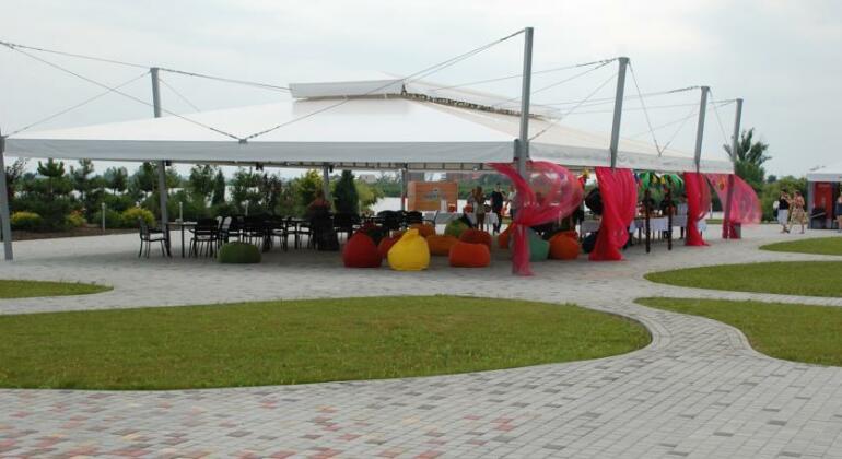 Ostrov River Club - Photo2