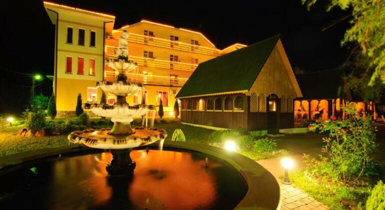 Hotel Continent Polyana - Photo2
