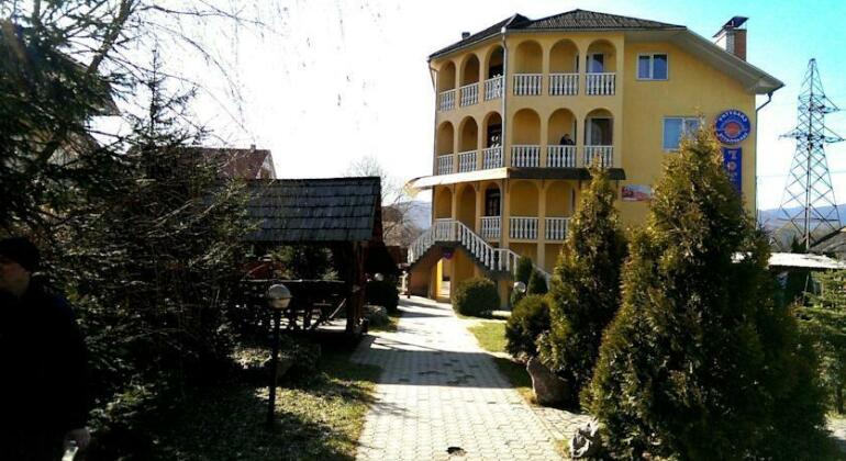 Slavutych Zakarpattya - Photo4