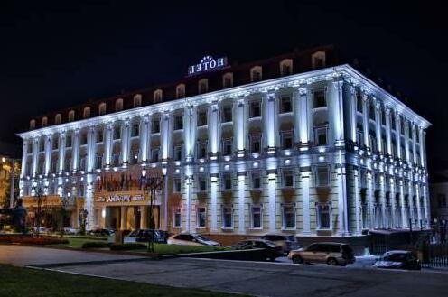 Hotel Ukraine Rivne - Photo2