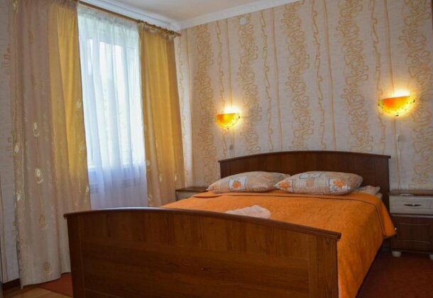 Mini Hotel Furmi - Photo4
